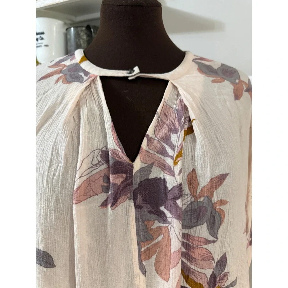 Free People Tunic women's S Pink Floral Boho Gauze Keyhole Lace Peasant Top